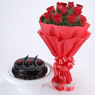 Red-Roses-with-Cake.jpg